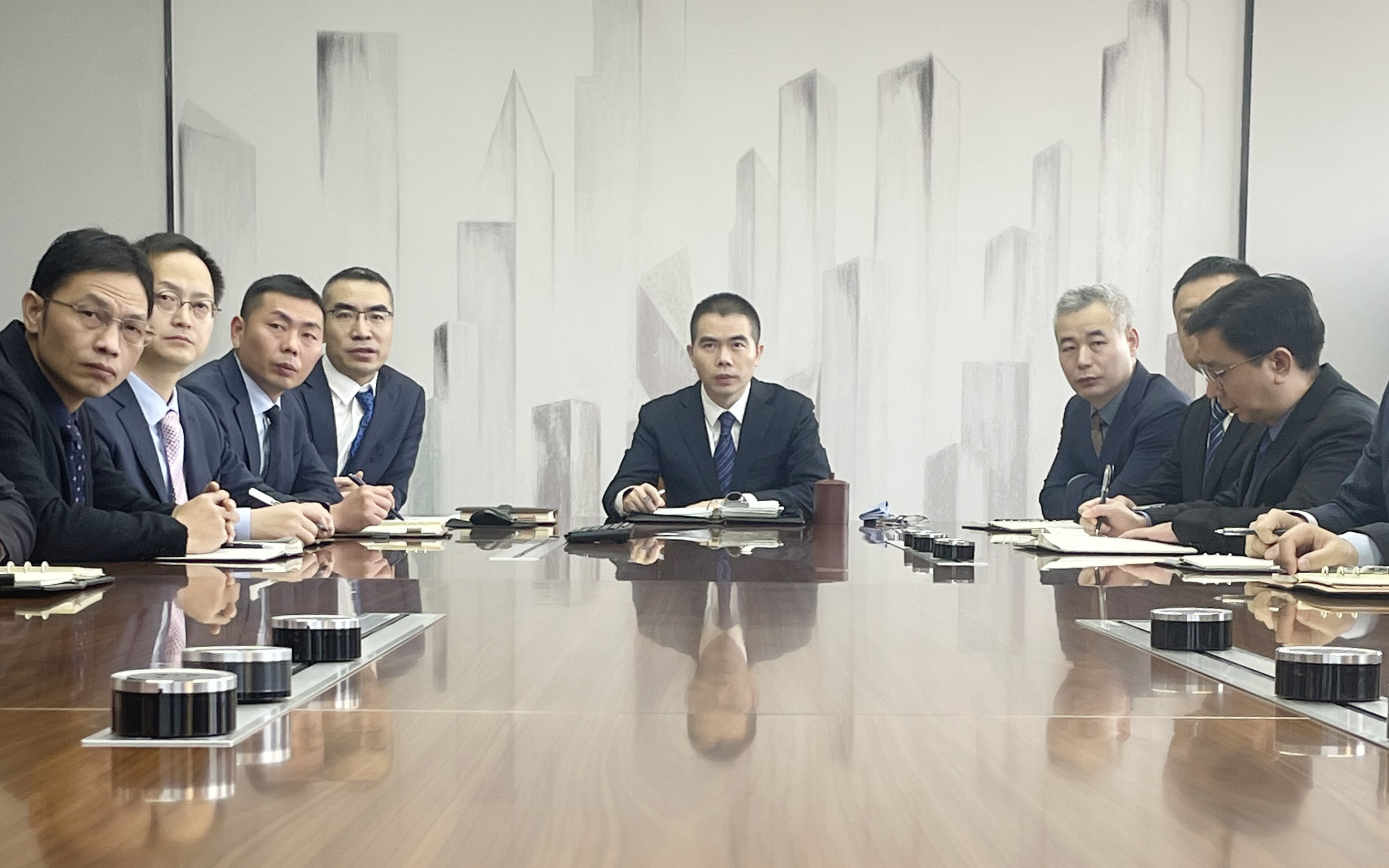 始于至誠(chéng)，止于至善  